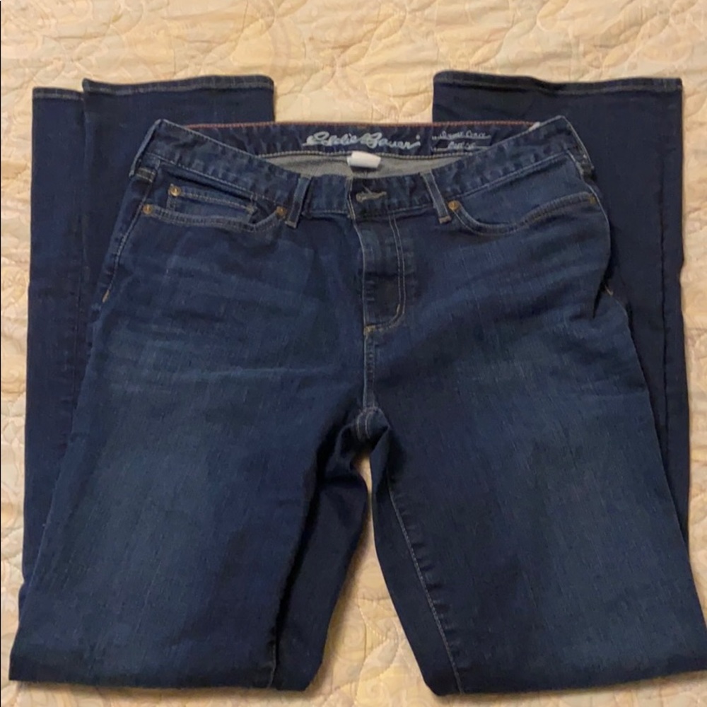 Slightly Curvy bootcut jeans